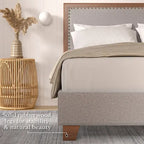 Stoffen tweepersoonsbedframe met spijkervrije hoofdeinde, notenhout afwerking